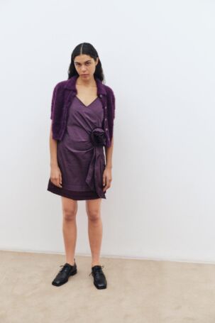 9/26 | Baum und Pferdgarten | Pre-Fall 2025 | Courtesy of Baum und Pferdgarten Baum und Pferdgarten | Pre-Fall 2025 | Courtesy of Baum und Pferdgarten