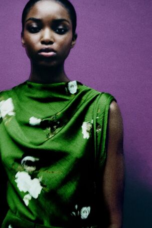 12/19 | Details at Erdem Pre-Fall 2025 | Photo: Ruby Pluhar | Courtesy of Erdem Details at Erdem Pre-Fall 2025 | Photo: Ruby Pluhar | Courtesy of Erdem