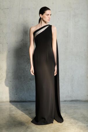 5/33 | Roland Mouret | Pre-Fall 2025 | Courtesy of Roland Mouret Roland Mouret | Pre-Fall 2025 | Courtesy of Roland Mouret