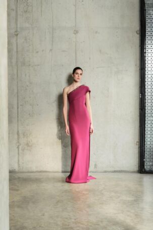 12/33 | Roland Mouret | Pre-Fall 2025 | Courtesy of Roland Mouret Roland Mouret | Pre-Fall 2025 | Courtesy of Roland Mouret