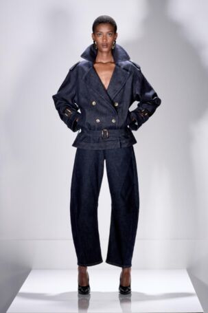 10/34 | Self-Portrait | Pre-Fall 2025 | Courtesy of Self-Portrait Self-Portrait | Pre-Fall 2025 | Courtesy of Self-Portrait