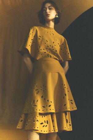 8/32 | Ulla Johnson Pre-Fall 2025 | Photo: Annemariek van Drimmelen | Courtesy of Ulla Johnson Ulla Johnson Pre-Fall 2025 | Photo: Annemariek van Drimmelen | Courtesy of Ulla Johnson