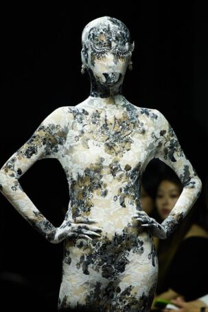 2/31 | details at Hengdi Wang | Spring 2025 | Courtesy of Hengdi Wang details at Hengdi Wang | Spring 2025 | Courtesy of Hengdi Wang