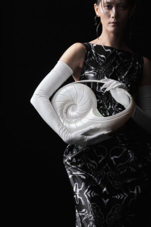 10/31 | details at Hengdi Wang | Spring 2025 | Courtesy of Hengdi Wang details at Hengdi Wang | Spring 2025 | Courtesy of Hengdi Wang