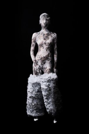 1/15 | Hengdi Wang Lookbook Spring 2025 | Courtesy of Hengdi Wang Hengdi Wang Lookbook Spring 2025 | Courtesy of Hengdi Wang
