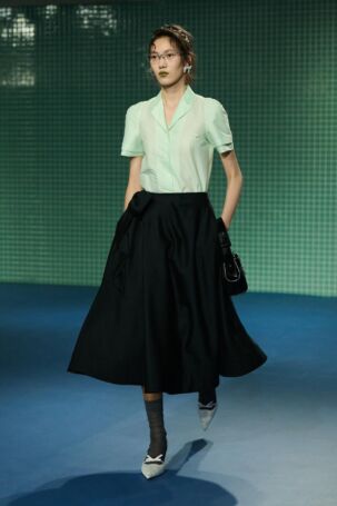 1/60 | SHUSHU/TONG | Spring 2025 | Courtesy of SHUSHU/TONG SHUSHU/TONG | Spring 2025 | Courtesy of SHUSHU/TONG