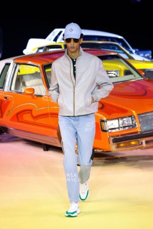 9/53 | Casablanca Spring 2025 | Photo: NOWFASHION.com Casablanca Spring 2025 | Photo: NOWFASHION.com
