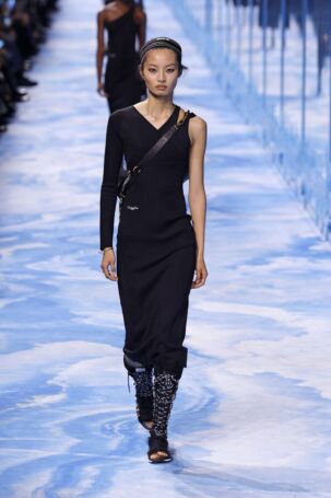 5/82 | Dior Spring 2025 | Photo: NOWFASHION.com Dior Spring 2025 | Photo: NOWFASHION.com