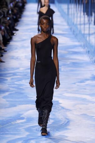 6/82 | Dior Spring 2025 | Photo: NOWFASHION.com Dior Spring 2025 | Photo: NOWFASHION.com