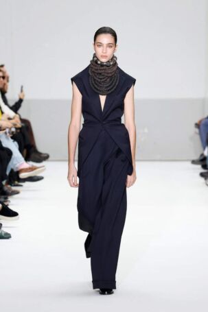 1/46 | Duran Lantink Spring 2025 | Photo: NOWFASHION.com Duran Lantink Spring 2025 | Photo: NOWFASHION.com
