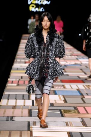 4/51 | Louis Vuitton Spring 2025 | Photo: NOWFASHION.com Louis Vuitton Spring 2025 | Photo: NOWFASHION.com