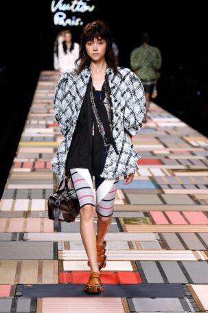 6/51 | Louis Vuitton Spring 2025 | Photo: NOWFASHION.com Louis Vuitton Spring 2025 | Photo: NOWFASHION.com