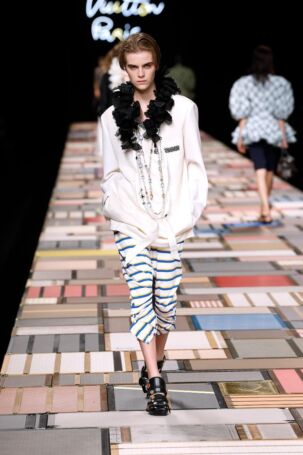 7/51 | Louis Vuitton Spring 2025 | Photo: NOWFASHION.com Louis Vuitton Spring 2025 | Photo: NOWFASHION.com