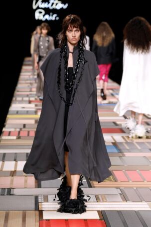10/51 | Louis Vuitton Spring 2025 | Photo: NOWFASHION.com Louis Vuitton Spring 2025 | Photo: NOWFASHION.com