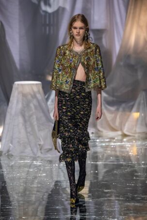 6/86 | Valentino Spring 2025 | Photo: NOWFASHION.com Valentino Spring 2025 | Photo: NOWFASHION.com