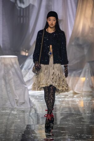 8/86 | Valentino Spring 2025 | Photo: NOWFASHION.com Valentino Spring 2025 | Photo: NOWFASHION.com