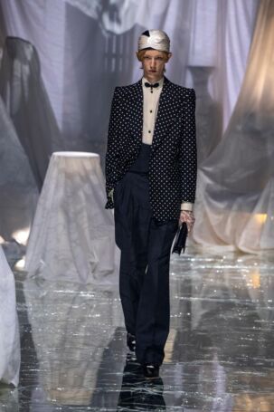 9/86 | Valentino Spring 2025 | Photo: NOWFASHION.com Valentino Spring 2025 | Photo: NOWFASHION.com