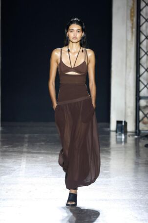 2/32 | ANDREĀDAMO Spring 2025 | Photo: NOWFASHION.com ANDREĀDAMO Spring 2025 | Photo: NOWFASHION.com