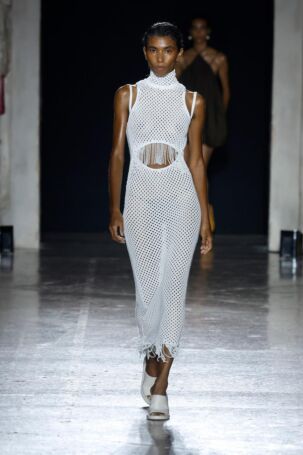 7/32 | ANDREĀDAMO Spring 2025 | Photo: NOWFASHION.com ANDREĀDAMO Spring 2025 | Photo: NOWFASHION.com