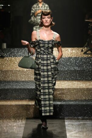 2/86 | Antonio Marras Spring 2025 | Photo: NOWFASHION.com Antonio Marras Spring 2025 | Photo: NOWFASHION.com