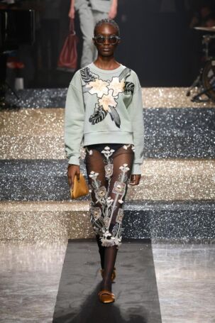 11/86 | Antonio Marras Spring 2025 | Photo: NOWFASHION.com Antonio Marras Spring 2025 | Photo: NOWFASHION.com