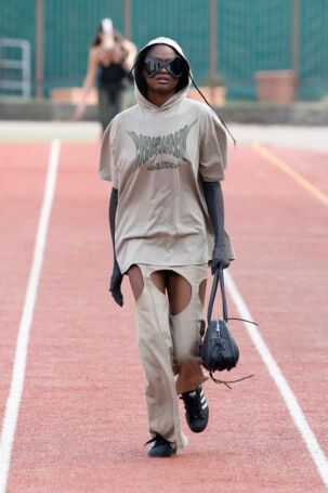 7/30 | AVAVAV Spring 2025 | Photo: NOWFASHION.com AVAVAV Spring 2025 | Photo: NOWFASHION.com