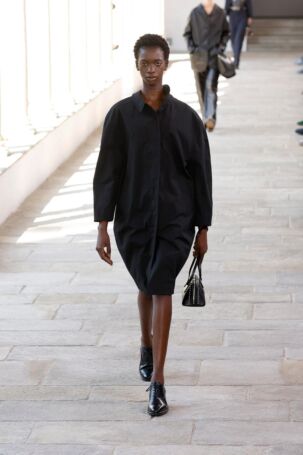 4/57 | Bally Spring 2025 | Photo: NOWFASHION.com Bally Spring 2025 | Photo: NOWFASHION.com