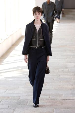 6/57 | Bally Spring 2025 | Photo: NOWFASHION.com Bally Spring 2025 | Photo: NOWFASHION.com