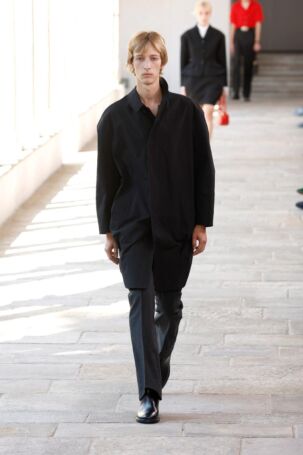 10/57 | Bally Spring 2025 | Photo: NOWFASHION.com Bally Spring 2025 | Photo: NOWFASHION.com