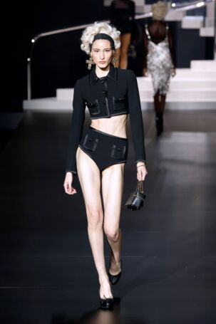9/60 | Dolce&Gabbana Spring 2025 | Photo: NOWFASHION.com Dolce&Gabbana Spring 2025 | Photo: NOWFASHION.com