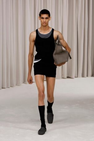 4/66 | Ferragamo Spring 2025 | Photo: NOWFASHION.com Ferragamo Spring 2025 | Photo: NOWFASHION.com