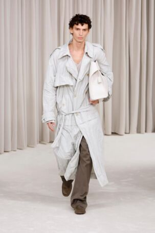 7/66 | Ferragamo Spring 2025 | Photo: NOWFASHION.com Ferragamo Spring 2025 | Photo: NOWFASHION.com