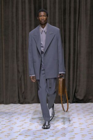 9/70 | Jil Sander Spring 2025 | Photo: NOWFASHION.com Jil Sander Spring 2025 | Photo: NOWFASHION.com