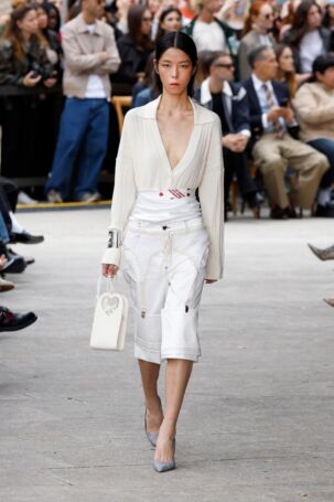 1/45 | Marco Rambaldi Spring 2025 | Photo: NOWFASHION.com Marco Rambaldi Spring 2025 | Photo: NOWFASHION.com