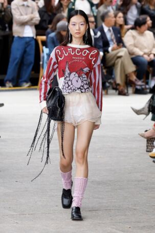 3/45 | Marco Rambaldi Spring 2025 | Photo: NOWFASHION.com Marco Rambaldi Spring 2025 | Photo: NOWFASHION.com