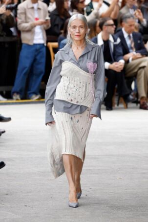 6/45 | Marco Rambaldi Spring 2025 | Photo: NOWFASHION.com Marco Rambaldi Spring 2025 | Photo: NOWFASHION.com