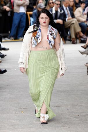9/45 | Marco Rambaldi Spring 2025 | Photo: NOWFASHION.com Marco Rambaldi Spring 2025 | Photo: NOWFASHION.com