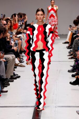 2/44 | Missoni Spring 2025 | Photo: NOWFASHION.com Missoni Spring 2025 | Photo: NOWFASHION.com
