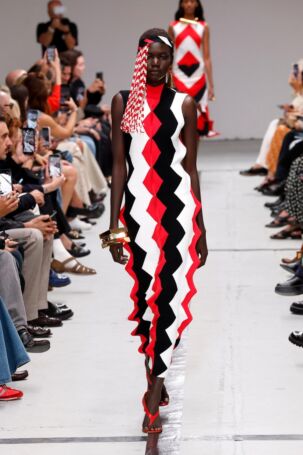 6/44 | Missoni Spring 2025 | Photo: NOWFASHION.com Missoni Spring 2025 | Photo: NOWFASHION.com