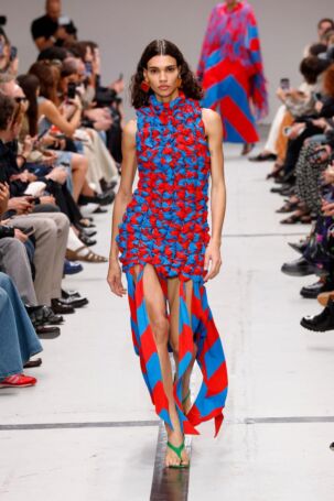 8/44 | Missoni Spring 2025 | Photo: NOWFASHION.com Missoni Spring 2025 | Photo: NOWFASHION.com