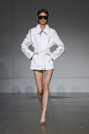 6/52 | MM6 Maison Margiela Spring 2025 | Photo: NOWFASHION.com MM6 Maison Margiela Spring 2025 | Photo: NOWFASHION.com