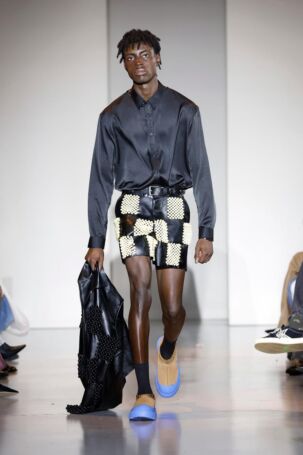 12/41 | Tokyo James Spring 2025 | Photo: NOWFASHION.com Tokyo James Spring 2025 | Photo: NOWFASHION.com