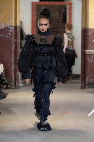 12/48 | Chopova Lowena | Spring 2025 | Courtesy of Chopova Lowena Chopova Lowena | Spring 2025 | Courtesy of Chopova Lowena