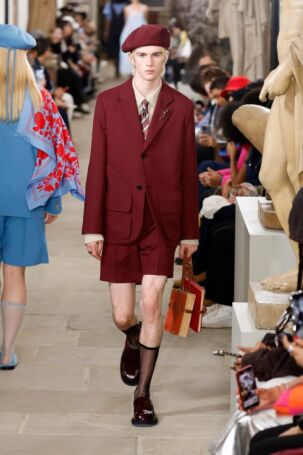 11/46 | Kent&Curwen Spring 2025 | Photo: NOWFASHION.com Kent&Curwen Spring 2025 | Photo: NOWFASHION.com