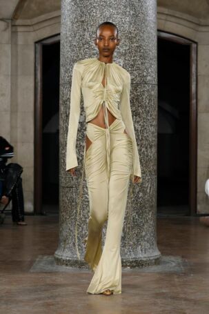 5/38 | KNWLS Spring 2025 | Photo: NOWFASHION.com KNWLS Spring 2025 | Photo: NOWFASHION.com