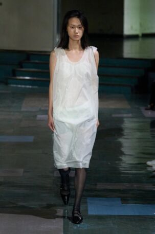 6/41 | pillings Spring 2025 | Photo Credit: JFWO Japan Fashion Week Organization pillings Spring 2025 | Photo Credit: JFWO Japan Fashion Week Organization