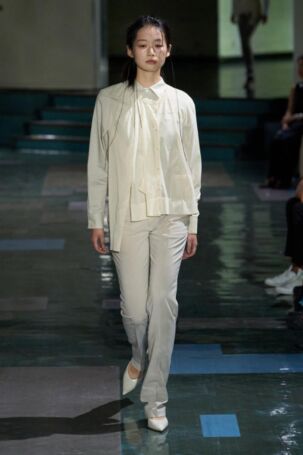7/41 | pillings Spring 2025 | Photo Credit: JFWO Japan Fashion Week Organization pillings Spring 2025 | Photo Credit: JFWO Japan Fashion Week Organization