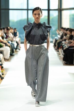 1/36 | support surface Spring 2025 | Photo Credit: JFWO Japan Fashion Week Organization support surface Spring 2025 | Photo Credit: JFWO Japan Fashion Week Organization