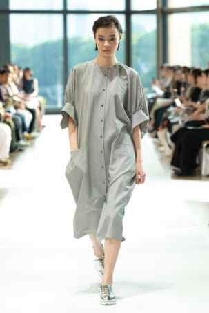 6/36 | support surface Spring 2025 | Photo Credit: JFWO Japan Fashion Week Organization support surface Spring 2025 | Photo Credit: JFWO Japan Fashion Week Organization
