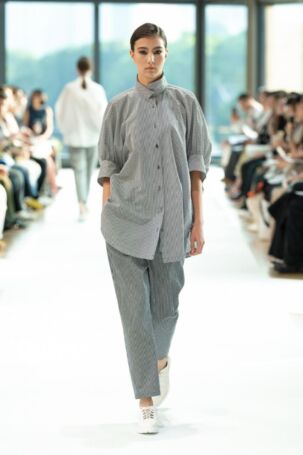 7/36 | support surface Spring 2025 | Photo Credit: JFWO Japan Fashion Week Organization support surface Spring 2025 | Photo Credit: JFWO Japan Fashion Week Organization